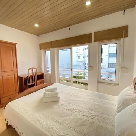 Casa Foz Homestay *